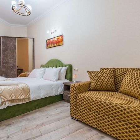 Golden Light Hotel Tbilisi Ngoại thất bức ảnh