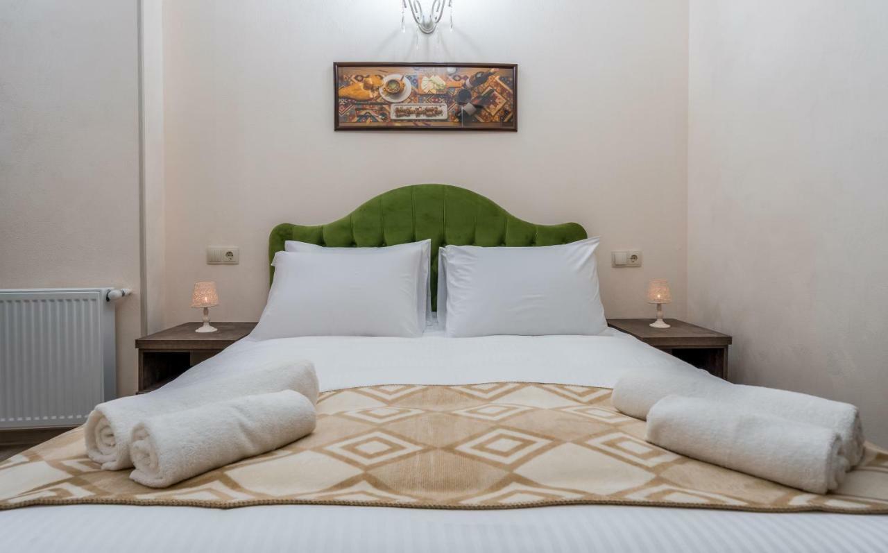 Golden Light Hotel Tbilisi Ngoại thất bức ảnh