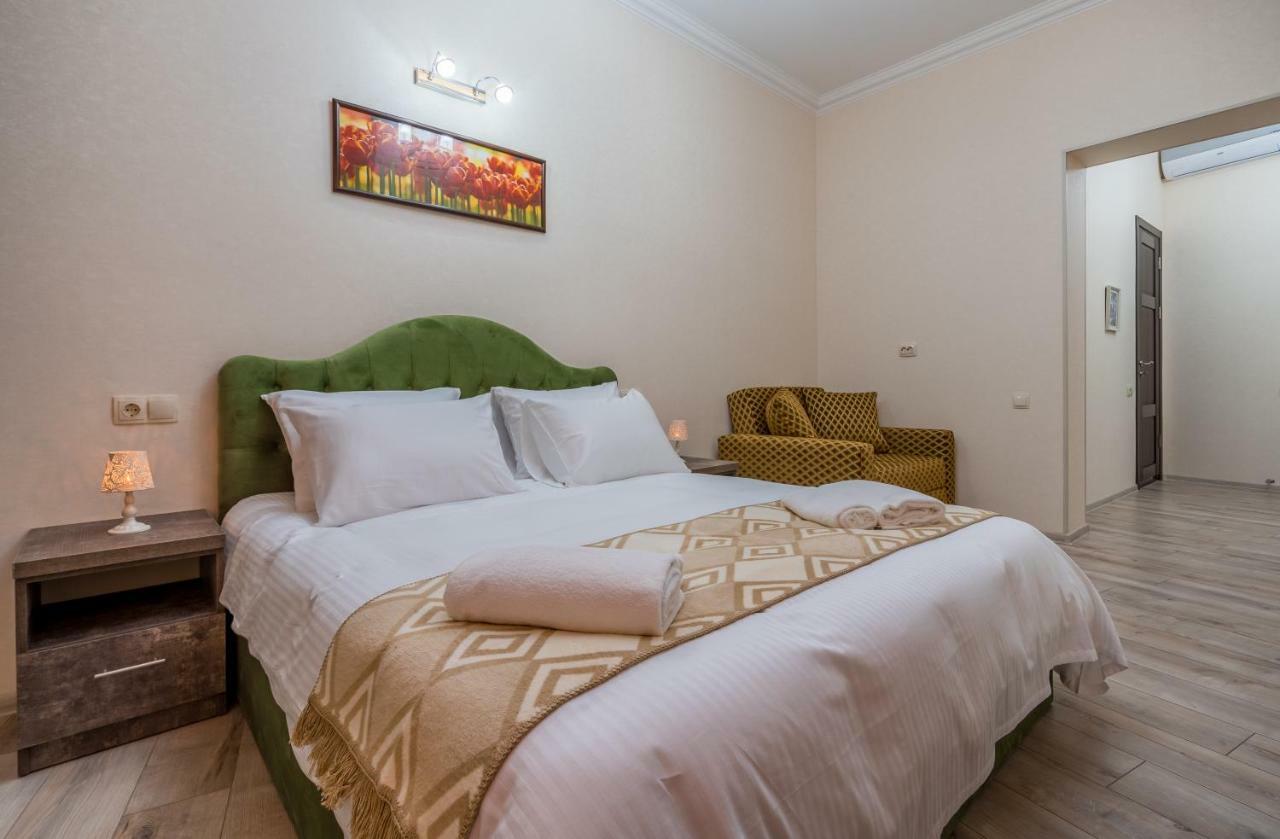Golden Light Hotel Tbilisi Ngoại thất bức ảnh