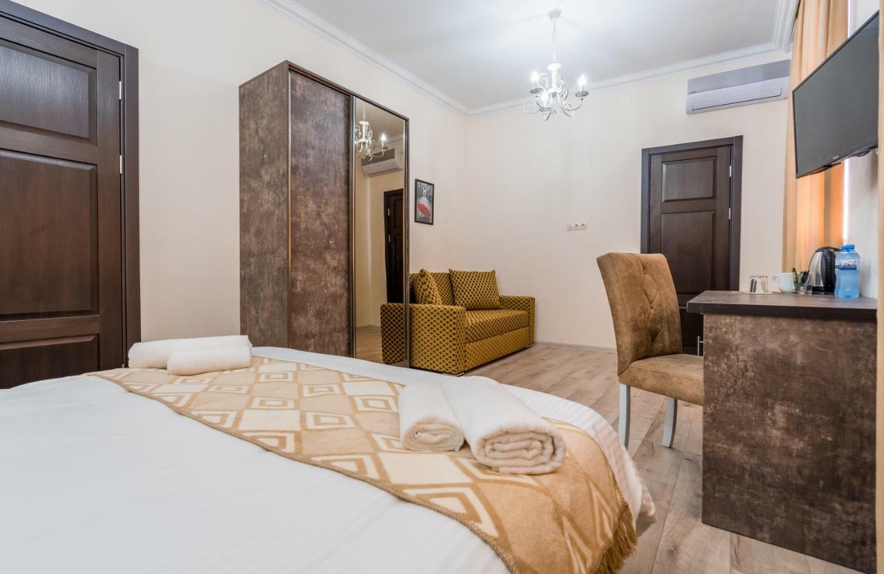 Golden Light Hotel Tbilisi Ngoại thất bức ảnh