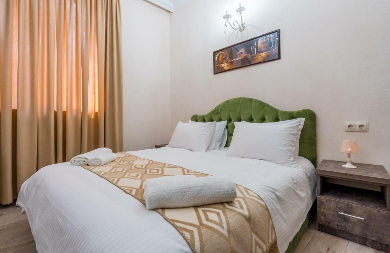 Golden Light Hotel Tbilisi Ngoại thất bức ảnh
