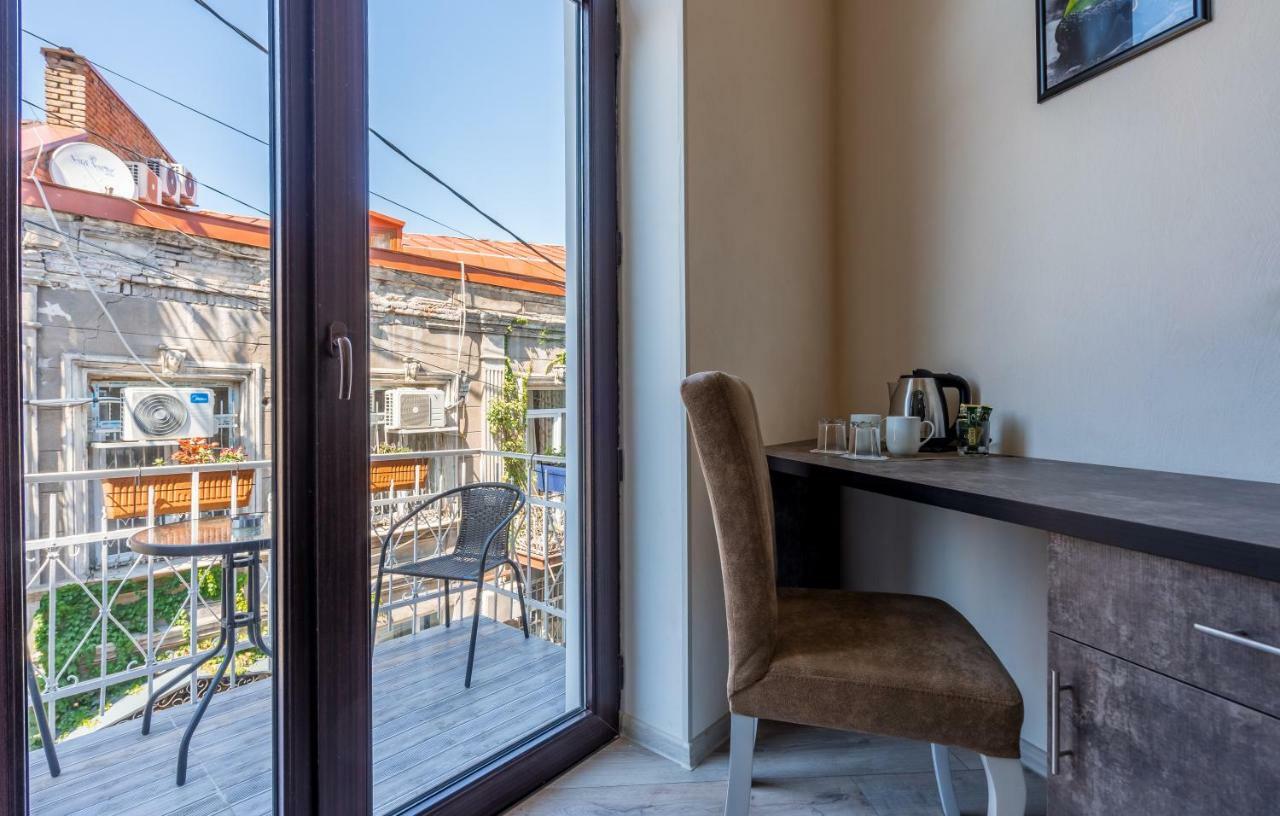 Golden Light Hotel Tbilisi Ngoại thất bức ảnh