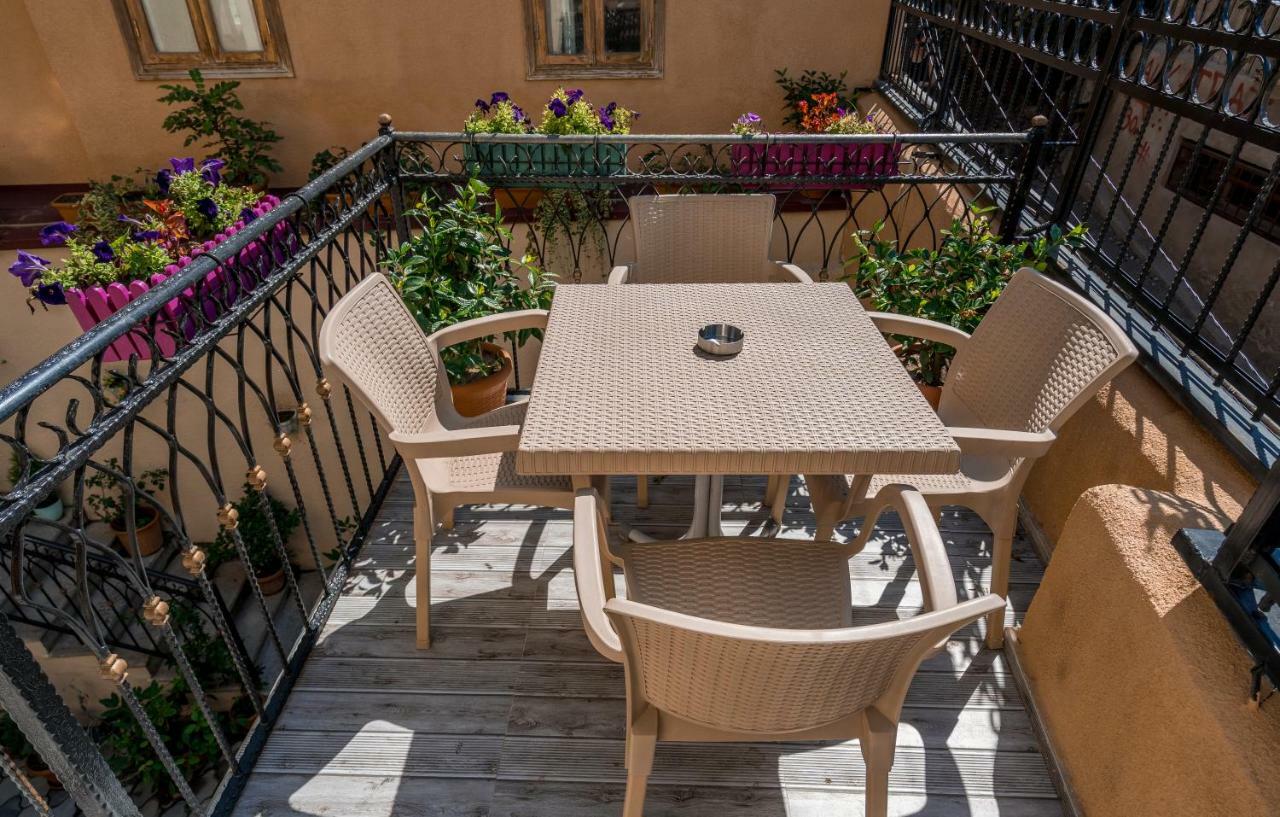 Golden Light Hotel Tbilisi Ngoại thất bức ảnh