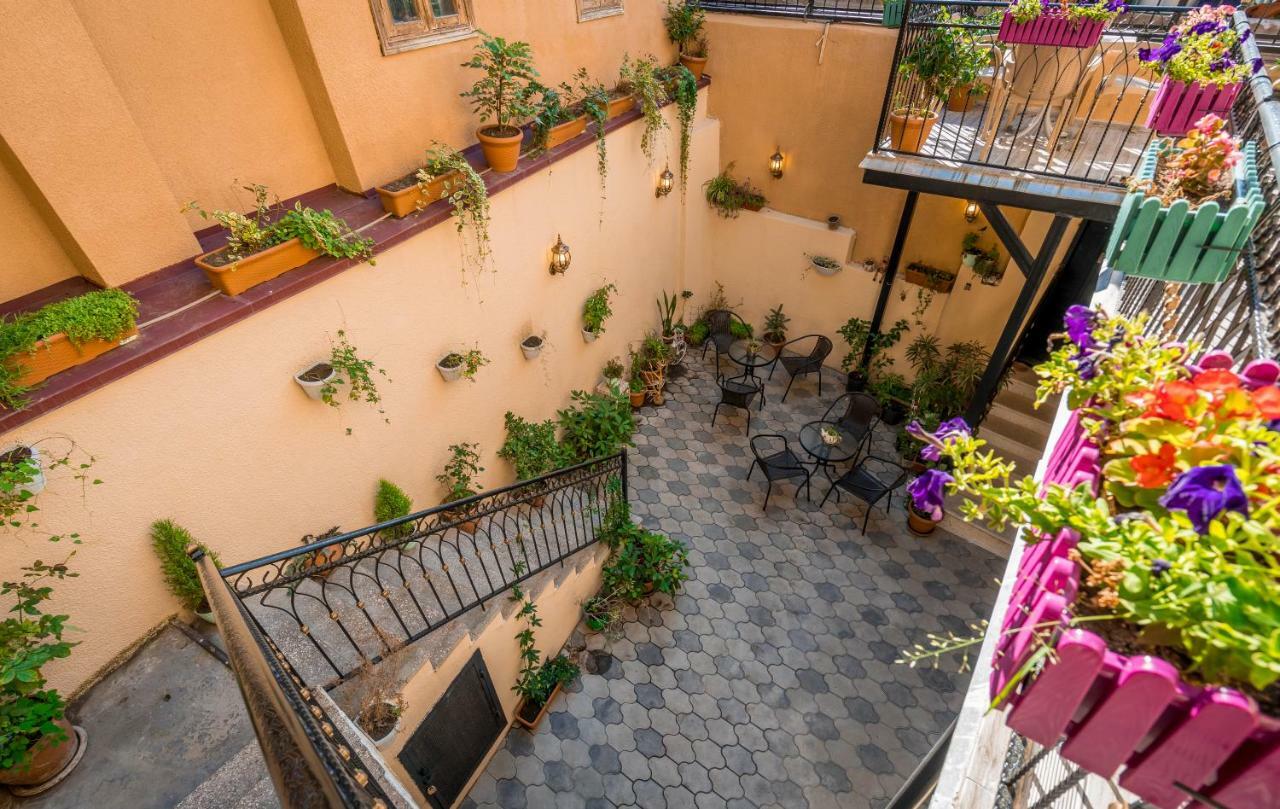 Golden Light Hotel Tbilisi Ngoại thất bức ảnh