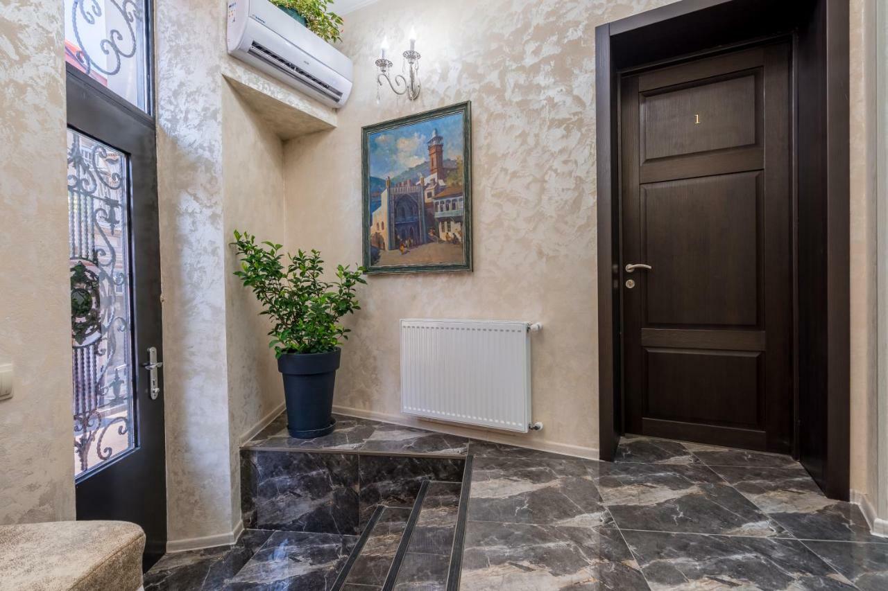 Golden Light Hotel Tbilisi Ngoại thất bức ảnh